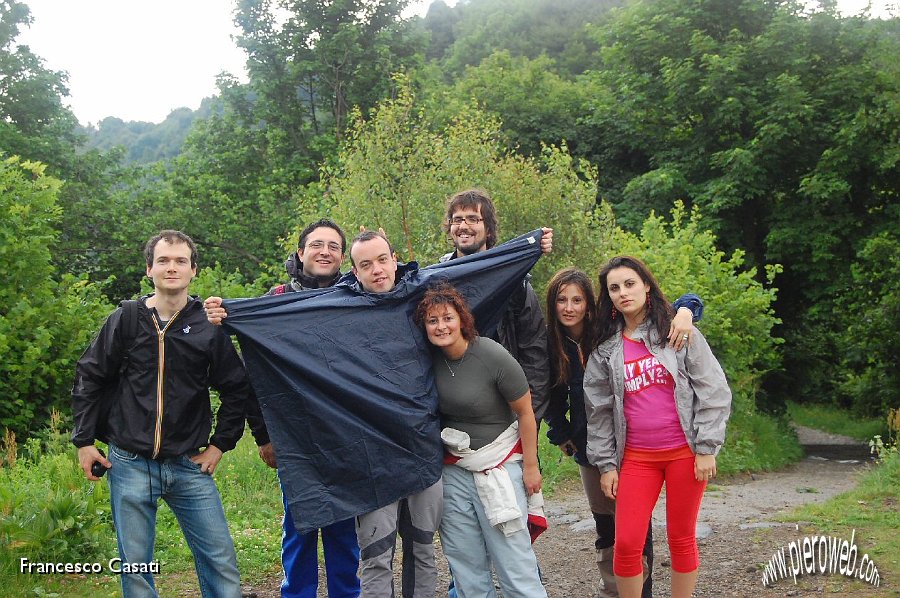 02 Il gruppo in salita.jpg